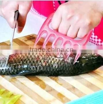 Wholesale Stock Kitchen Claw Shaped Plastic Chopping Vegetables Armguard Aid photo-4