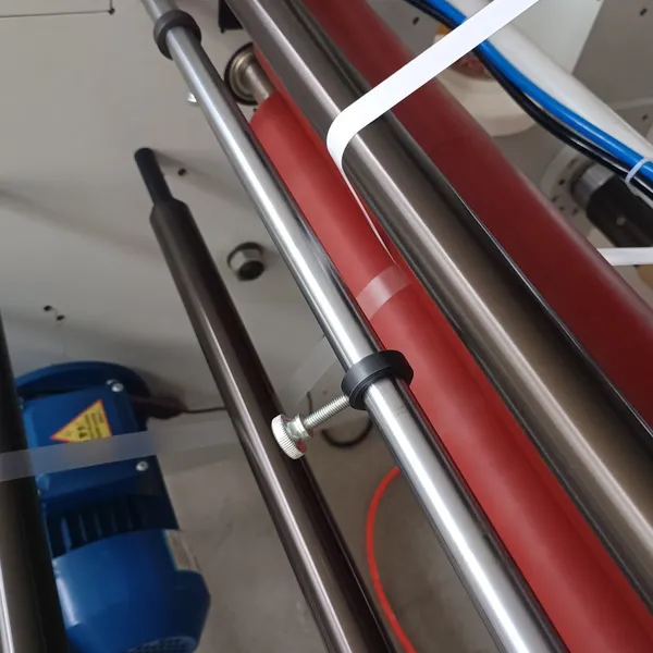 420 Laminating Machine for Laminate Plastic Film and Adhesive Tape photo-2