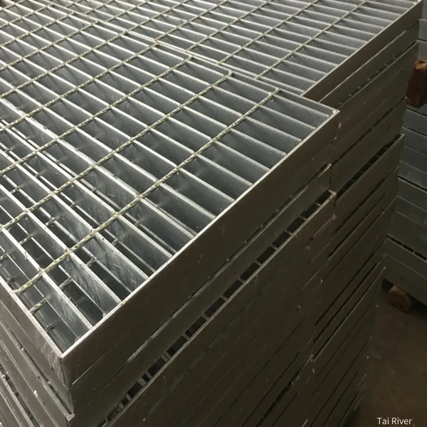 Galvanized Steel Grating for Construction Sites, Anti-corrosion and Anti-rust Special-shaped Platform Steel Grating, Non-slip Footboard