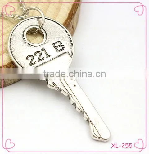 Best Selling Fashion Factory Jewellry Silver Plated Key Pendant Necklace