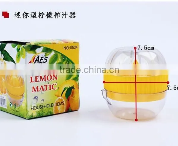 M051 2015 Wholesale Lemon Squeezer Hand Mini Lemon Juicer photo-4