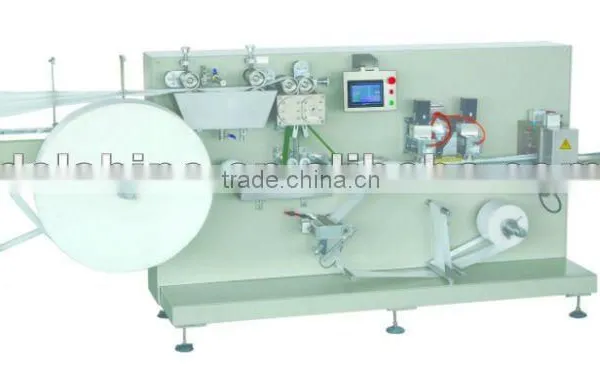 Automatic wet tissue packing machine