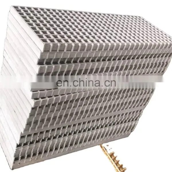 Reinforced Composite Plastic Grille Walkway Grating FRP Molded Grating Flooring photo-2