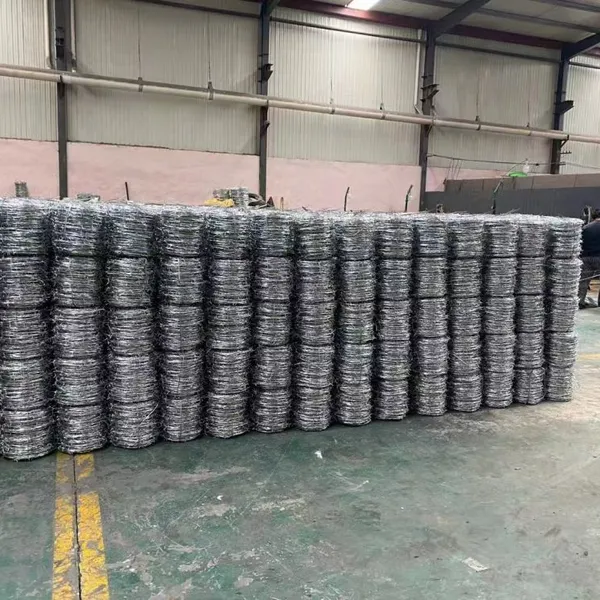 PVC Coated Barbed Wire Mesh With 15mm-30mm Barbed Length for Fencing photo-3