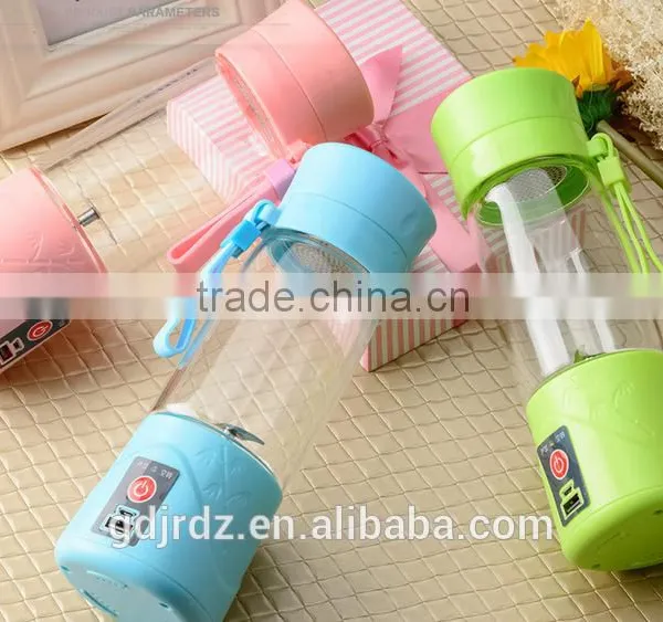 Hot Saling Modern Design Multifunctional Portable MINI Fruit Smoothie Blender/Juice MachiPortable Fruit Juice Machine photo-4