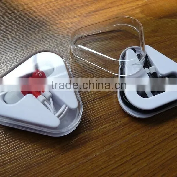 Triangle plastic case earphone for promotional proposal