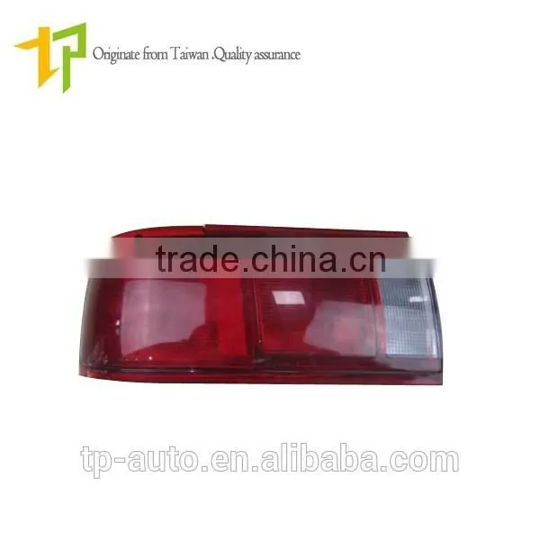 Factory High Quality Car Tail Lamp 26555-F4215 Auto Tail Light