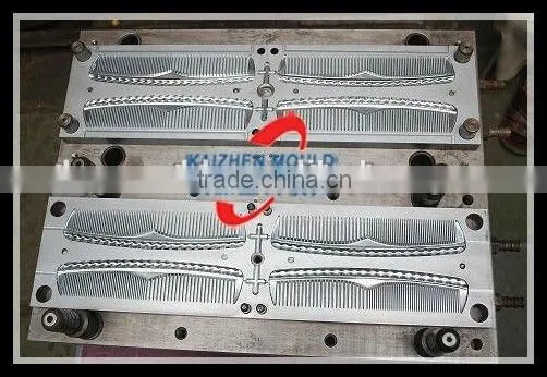 Injection Plastic Hair Bush Comb Mould in Taizhou photo-2