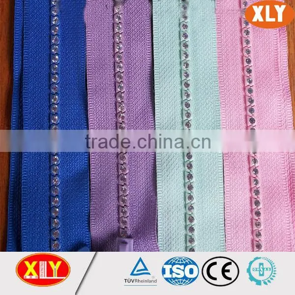 High Quality Single Row Customize Puller Rhinestone Zipper , Diamond Zipper photo-2