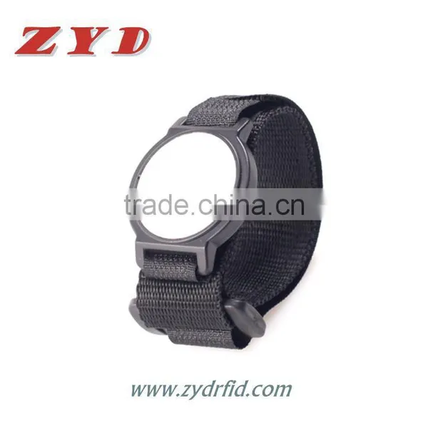 HF RFID Cheap & Adjustable Silicone Wristband photo-5
