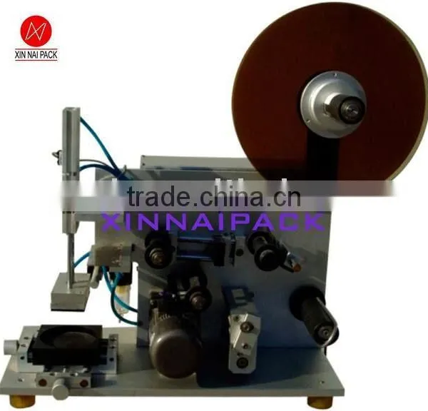 LBP50 Semi-automatic flat Labelling Machine