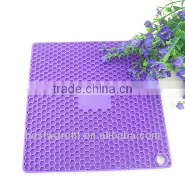 Honeycomb Shape Soft FDA Silicone Cup Mat Hot Pot Pan Mat photo-4