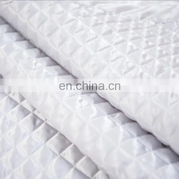 Home Fashion Design Lightweight Breathable Geometric Hypoallergenic Square Pattern Satin Stylish Microfiber Bedding Quilt Set photo-3
