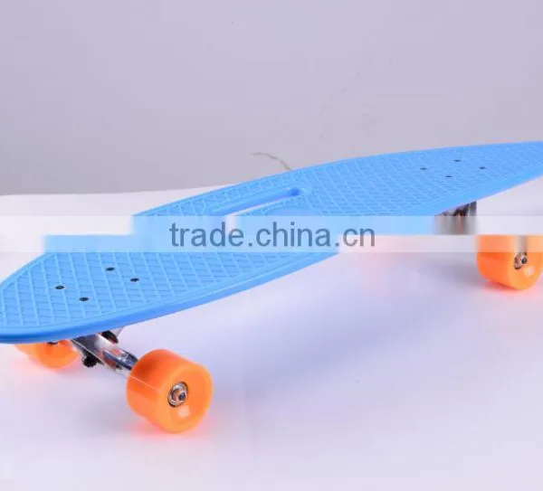 Handle Maple Bamboo Globe Plastic Skateboard photo-3