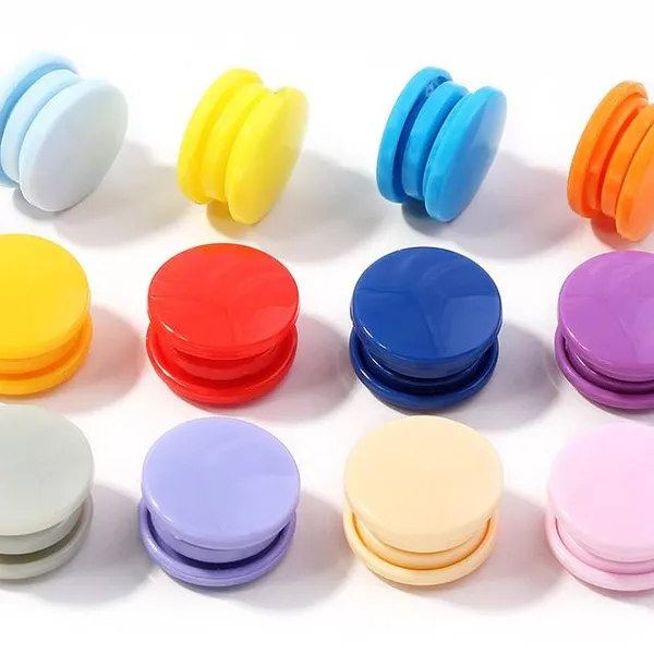 OEM Multi-Color Solid Color Round Marathon Running Number Bib Clip Plastic Race Running Bib Clips Buckle Plastic Snap Button