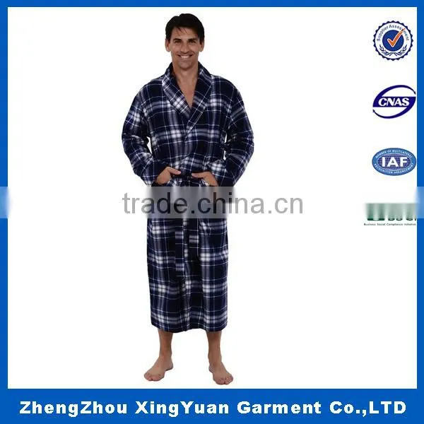 Factory Price 2015 Fashion Nightgown for Men 100% Polyester High Quality Coral Fleece Men Bathrobe Solid Color photo-6