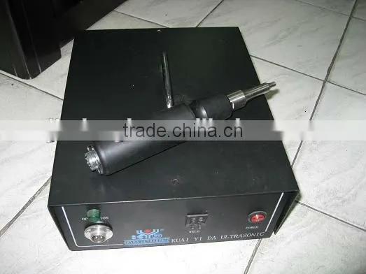 28KHz Hand Held Ultrasonic Welding Machine for Plastic Products photo-2