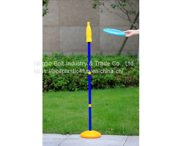 Flying Disc Bottle Drop Game