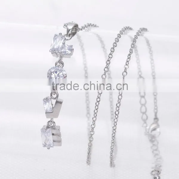 New Arrival Clear Rhinestone Neclace Pendant Letter LOVE Charms Novel Alphabet Jewelry Glod Sliver photo-4