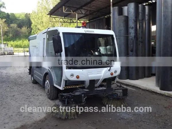 HIGH CAPACITY ROAD SWEEPER photo-5