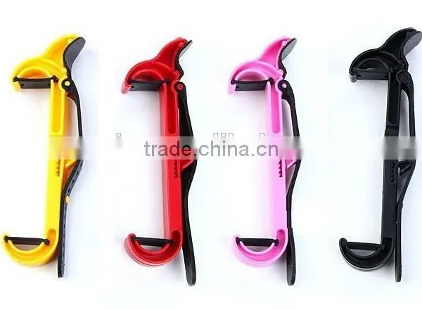Creative Car Mobile Phone Holder Car Steering Wheel Mounted Shelf photo-3