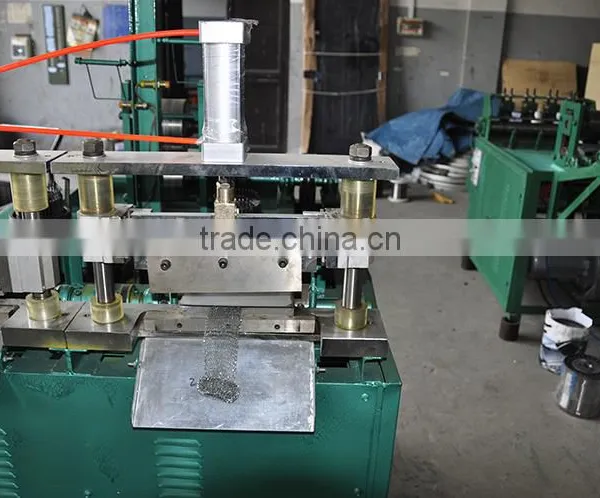 Double-cylinder With Automatic Cut Mesh Steel Scourer Machine photo-2