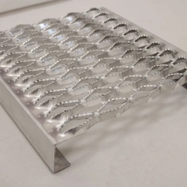 Factory Price Fisheye Non-Slip Perforated Plate, Bump Round Hole Punching Plate photo-5
