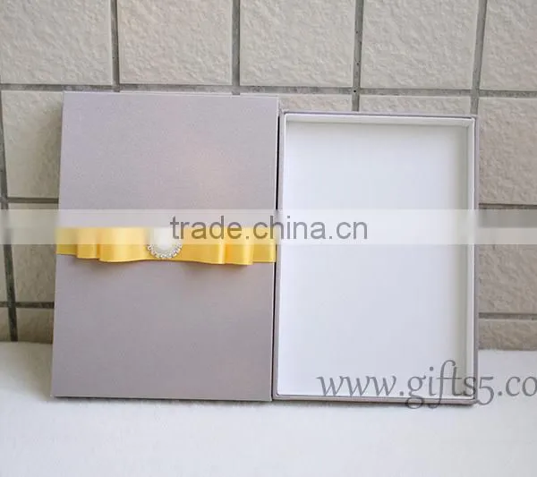 Fancy Wedding Invitation Gift Box With Ribbon photo-4