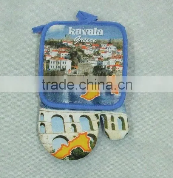 Kitchen Glove in Sea Side Printing photo-2