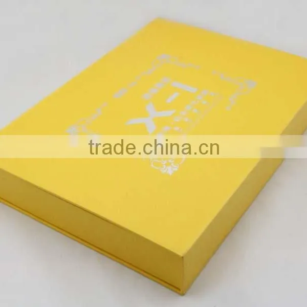 High Quality Clamshell Box With Magnetic Closure Scarf Box , Accept OEM / ODM Order photo-2