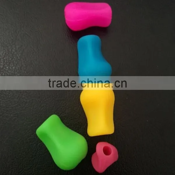 FDA LFGB Colored Pencil Grips, Silicone Rubber Handwriting Pencil Grips photo-4