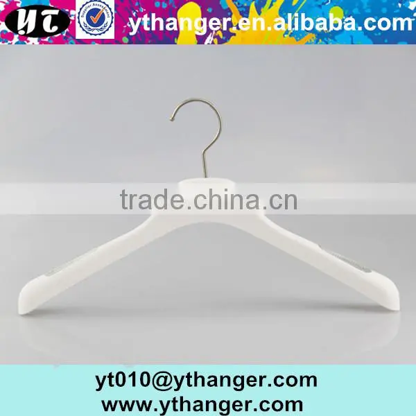 YY0465 Brand Shop Rubber Paint Nonslip Clothes Hanger Rubber Coated Coat Hanger With Notches photo-4