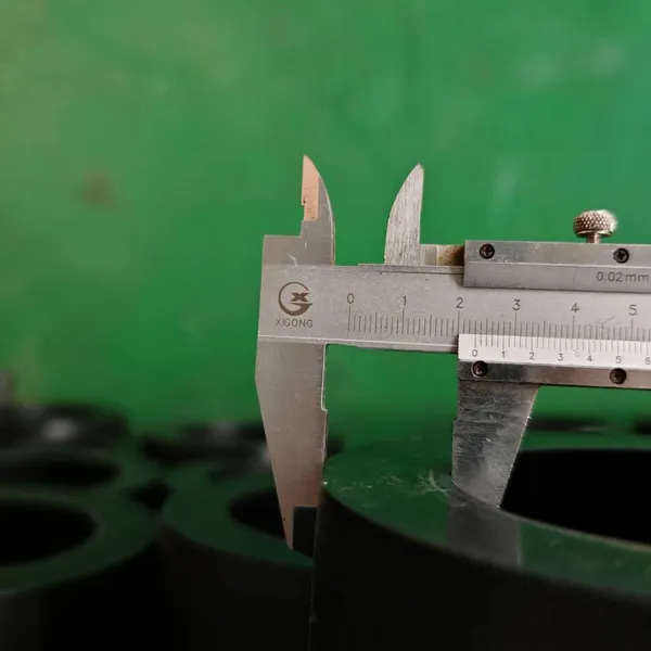 Thick-walled Pe100 Pipes, Dn140*22mm Special-shaped Pipe Blanks With Threaded Turning, Customizations Supported photo-2