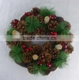 Xmas Berry Decorated Pin Needle Wreath Christmas Decoration photo-4