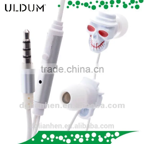 Earphone ULDUM 2013 Earphone High Quality Skull Shape Earphone With Mic photo-4