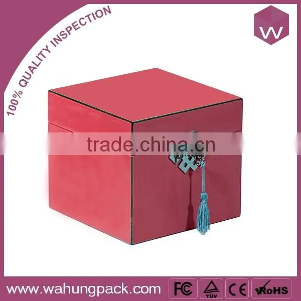 Square White Glossy Finishing Wooden KeyLock Gift Box For Jewellery photo-2