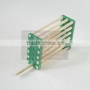 China Manufacturer Queen Rearing Supplies Bamboo Queen Cage Queen Isolator Queen Bee Cage photo-4