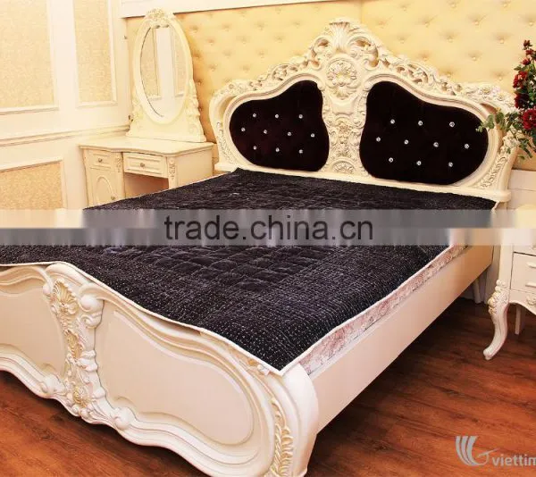 Hand Embroidered Blanket Made From Natural Mulbery Silk, Rich Proteiin, Warm and Breathable, 100% Handmade in Vietnam photo-6