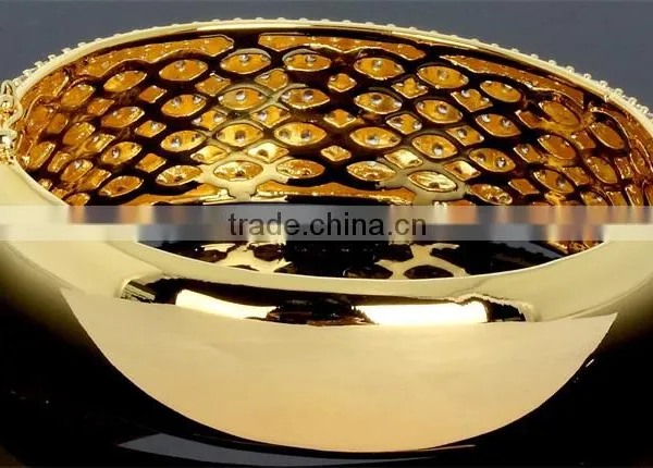 Top Seller Basic Look Micro Pave Setting Cubic Zircon Top Quality Chunky Crystal Bangle photo-6