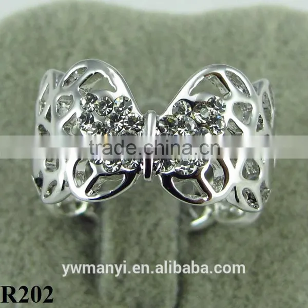 Fashion Attractive Design Ring Hollow Out Engraving Flower Silver Plating Ring R202 photo-4