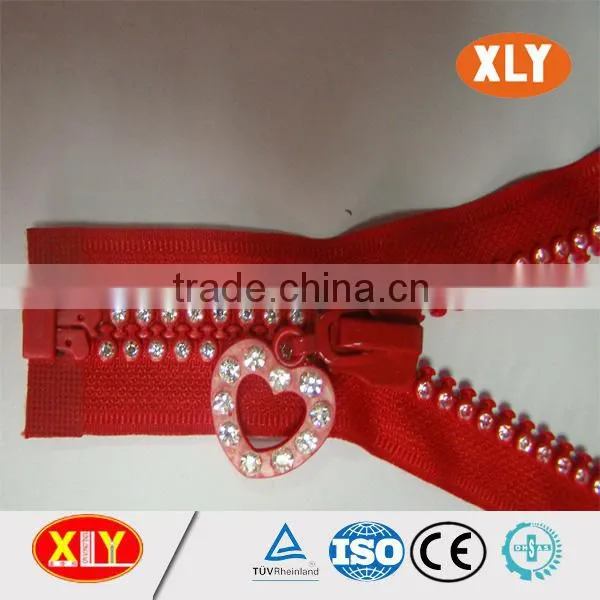 China XLY Zipper #8 Polyester Tape Low Price Diamond Zipper photo-5