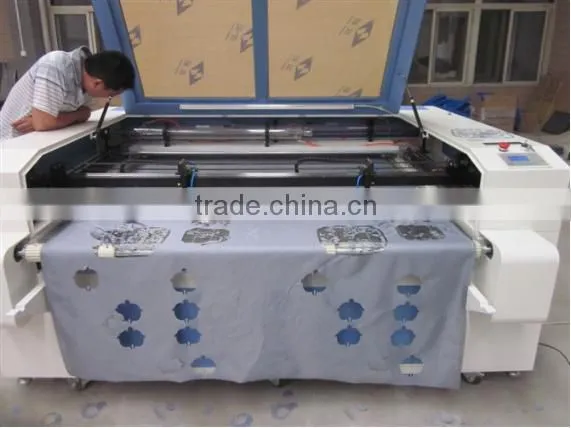 Low Cost Price Water Cooling Cooling Mode and CO2 Laser Type Cnc Laser Cutting Machine for Diesel Jeans/acrylic photo-4