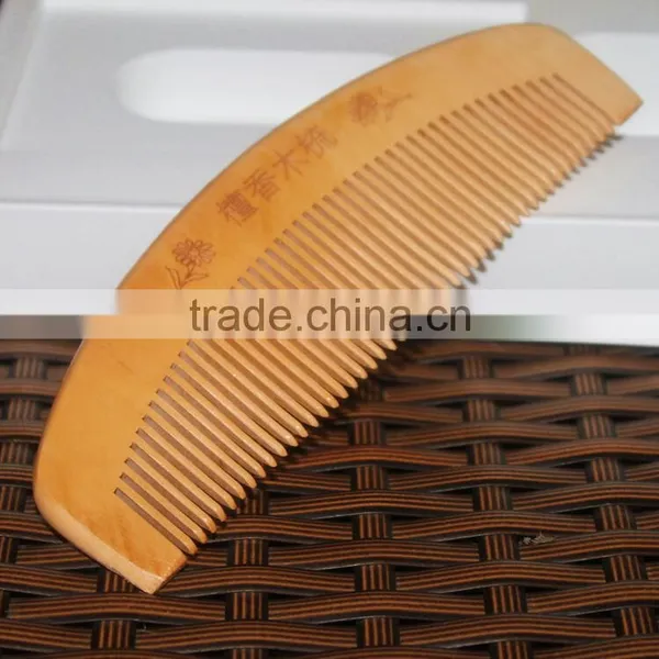 Wholesale Different Shape Of Natural Sandalwood Comb Popular Natural Health Care Comb Anti-static Peach Wood Hair Comb photo-2