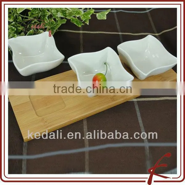 Durable Ceramic Serving Dish With Bamboo Tray