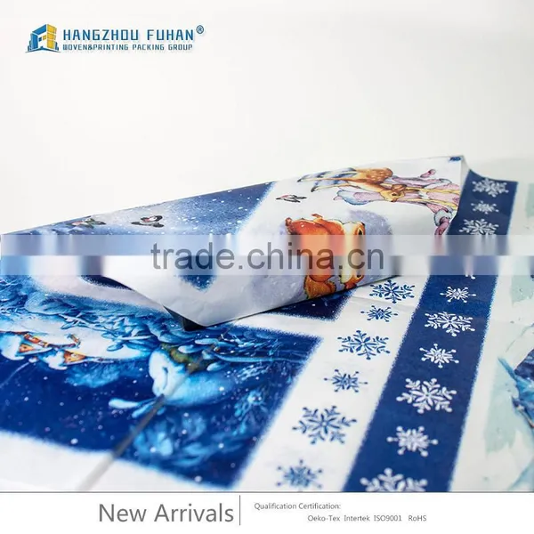 Упаковочная бумага в стиле Рождества с милым логотипом photo-3