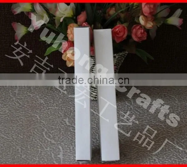 White Paper Box Used for Holding Ladies Fan photo-3