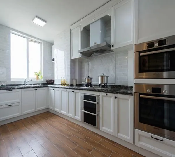 Wooden Kitchen Cabinet Supplied by China Kitchen Cabinet Factory photo-2
