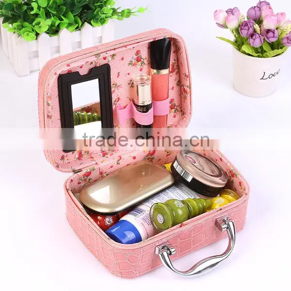 New Style Korean Nail Art Retro Portable Crocodile Grain Large Capacity High Grade Cosmetic Bag photo-2
