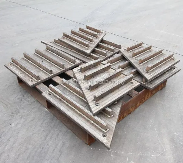 Cast Steel Hardfacing Wear Plate Resistant Lining for Grab Bucket Inside Install photo-3