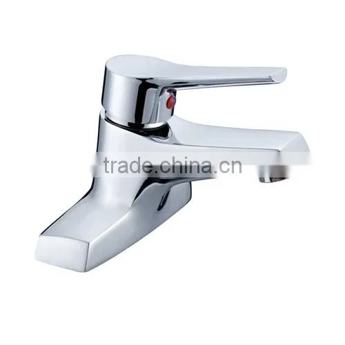 Single Lever Brass Bath Faucet With Diverter Chrome Plated photo-3